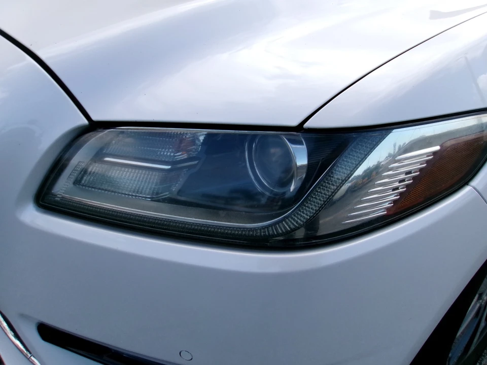 2018 Lincoln Continental 10th Gen - Image 9 of 20