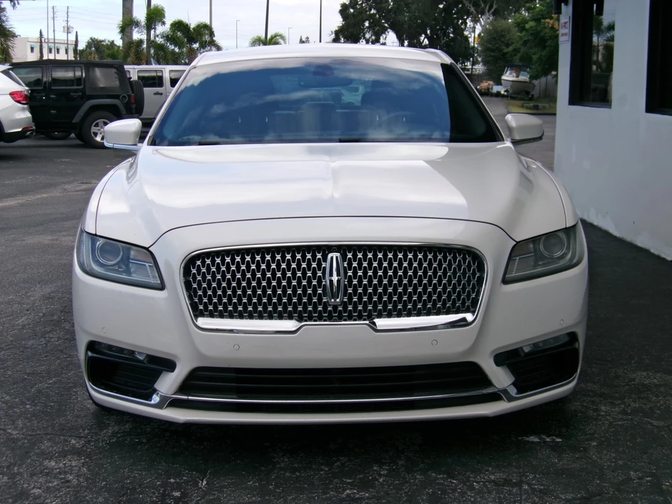 2018 Lincoln Continental 10th Gen - Image 2 of 20
