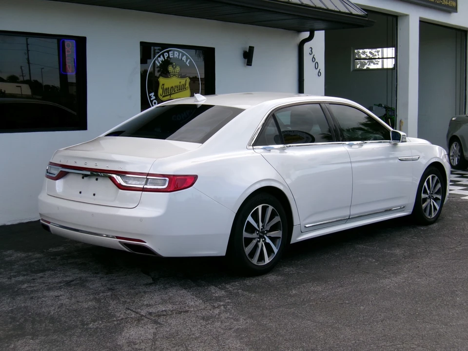 2018 Lincoln Continental 10th Gen - Image 5 of 20