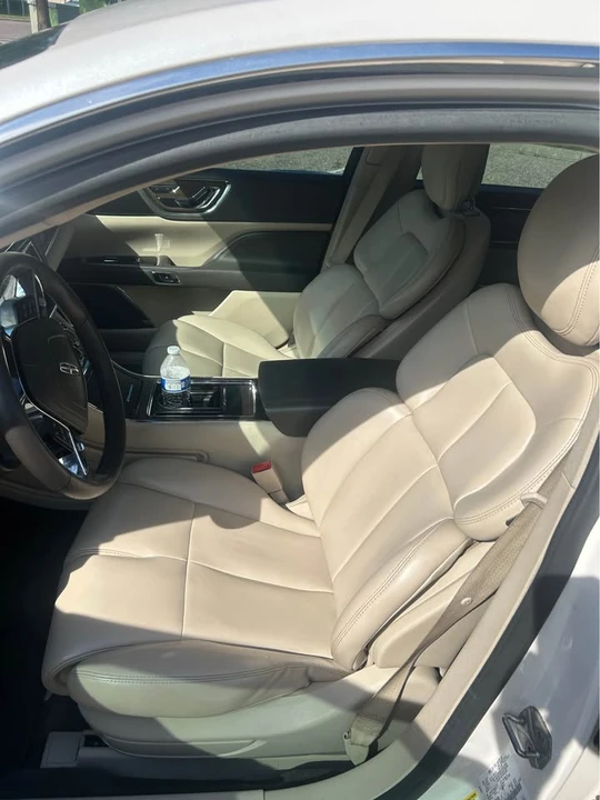 2018 Lincoln Continental 10th Gen - Image 11 of 13