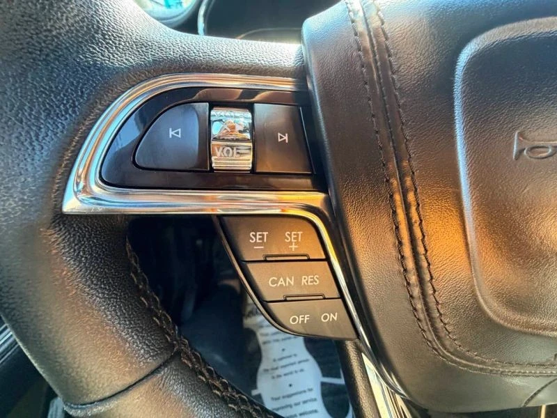 2018 Lincoln Continental 10th Gen - Image 8 of 12