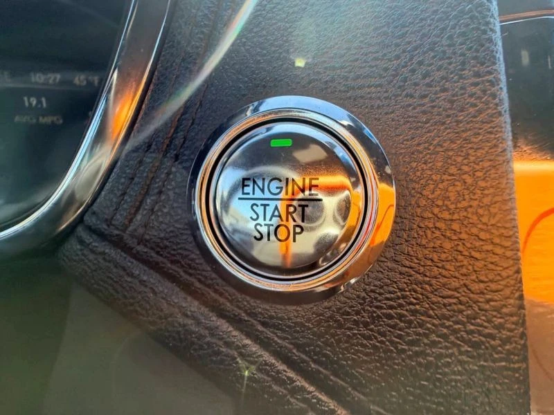 2018 Lincoln Continental 10th Gen - Image 6 of 12