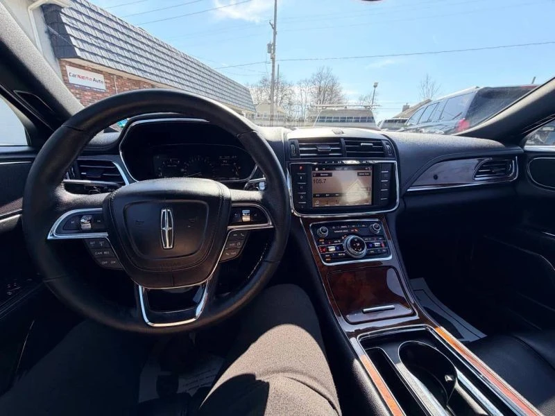 2018 Lincoln Continental 10th Gen - Image 5 of 12