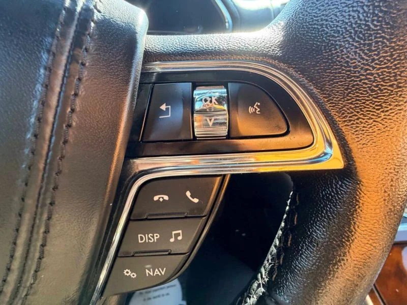2018 Lincoln Continental 10th Gen - Image 7 of 12