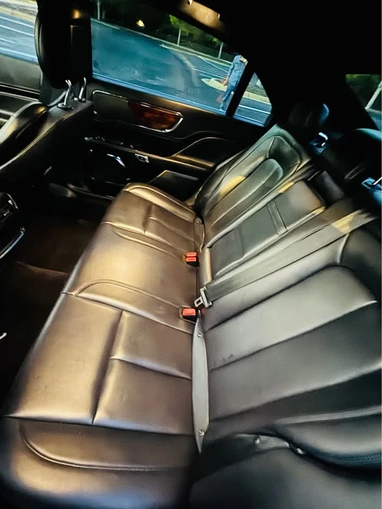 2018 Lincoln Continental 10th Gen - Image 2 of 12