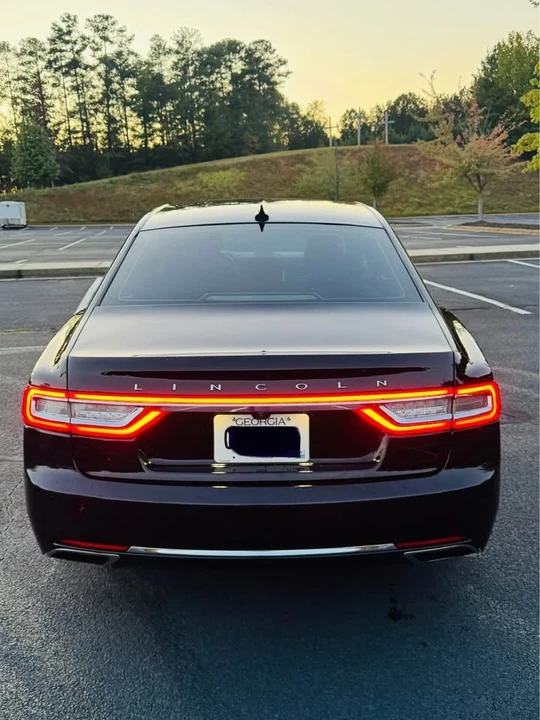 2018 Lincoln Continental 10th Gen - Image 11 of 12