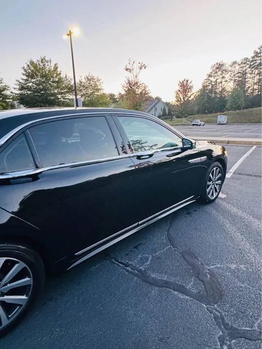 2018 Lincoln Continental 10th Gen - Image 8 of 12