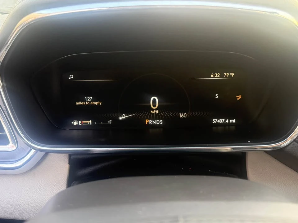 2018 Lincoln Continental 10th Gen - Image 13 of 16