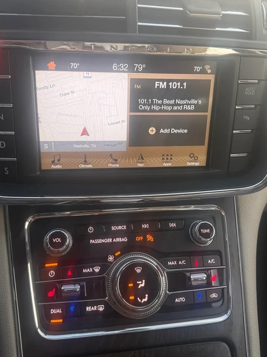 2018 Lincoln Continental 10th Gen - Image 15 of 16