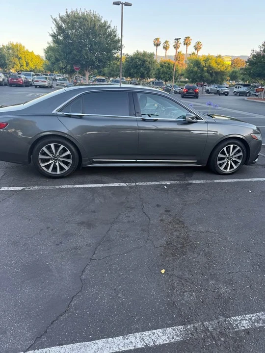 2018 Lincoln Continental 10th Gen - Image 3 of 7