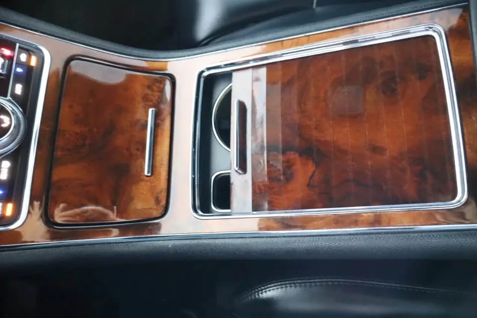 2018 Lincoln Continental 10th Gen - Image 9 of 13
