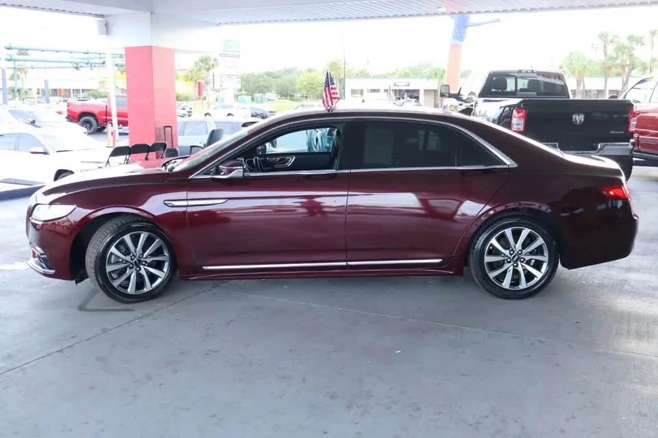 2018 Lincoln Continental 10th Gen - Image 5 of 13
