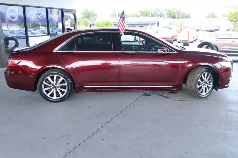 2018 Lincoln Continental 10th Gen - Image 3 of 13