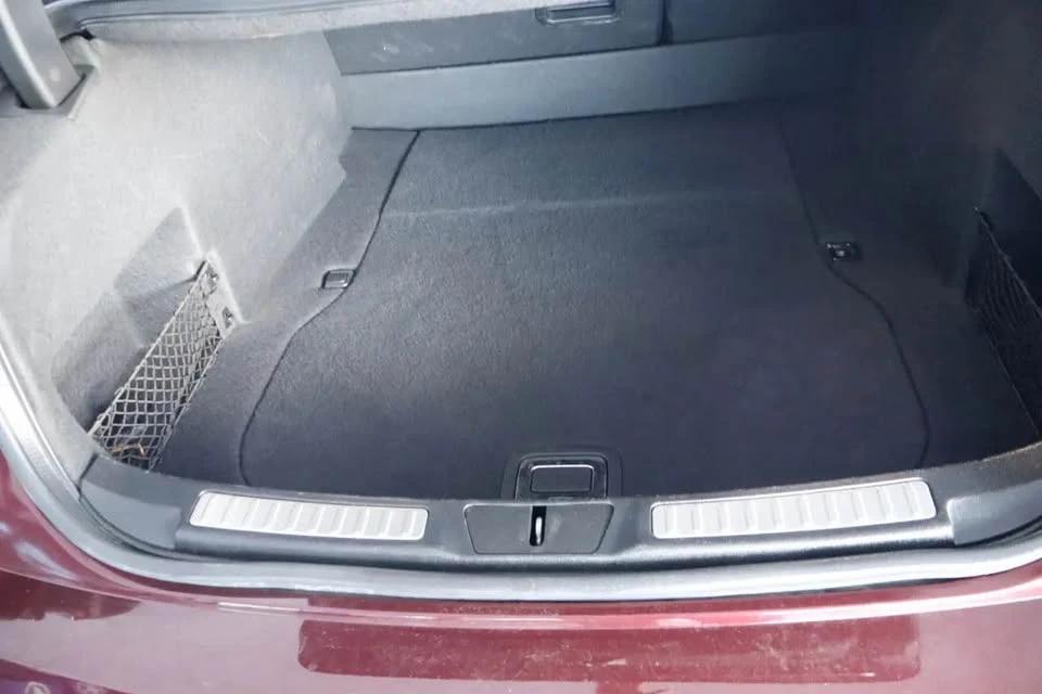 2018 Lincoln Continental 10th Gen - Image 11 of 13