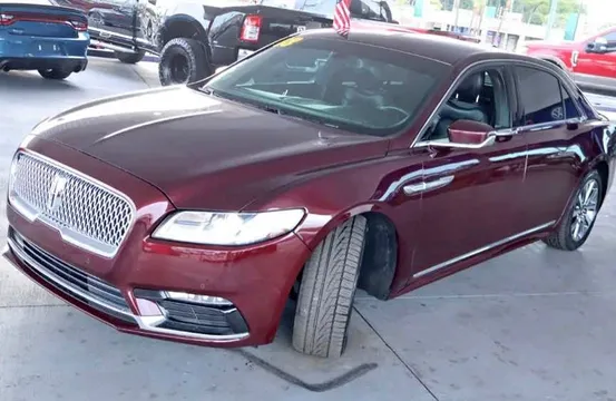 2018 Lincoln Continental Premiere Sedan 4D