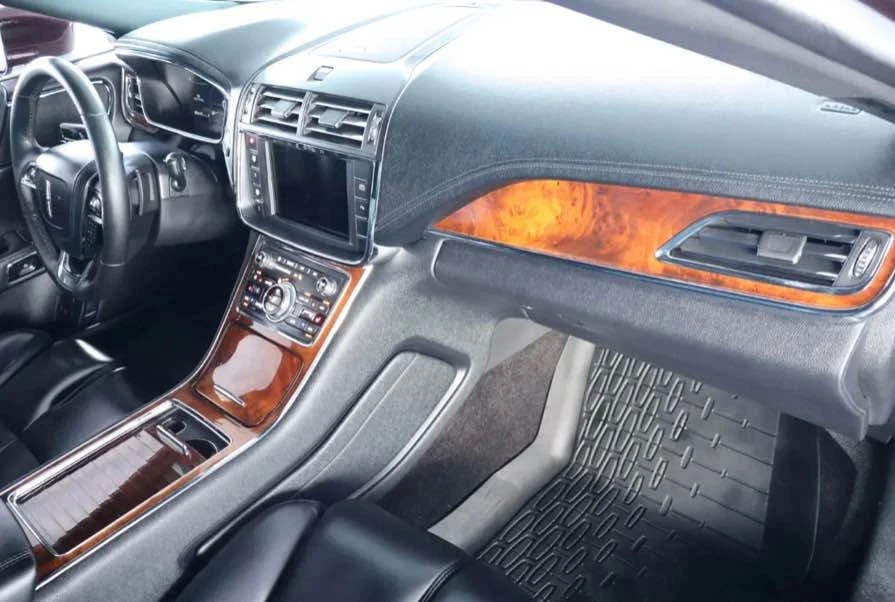 2018 Lincoln Continental 10th Gen - Image 8 of 8