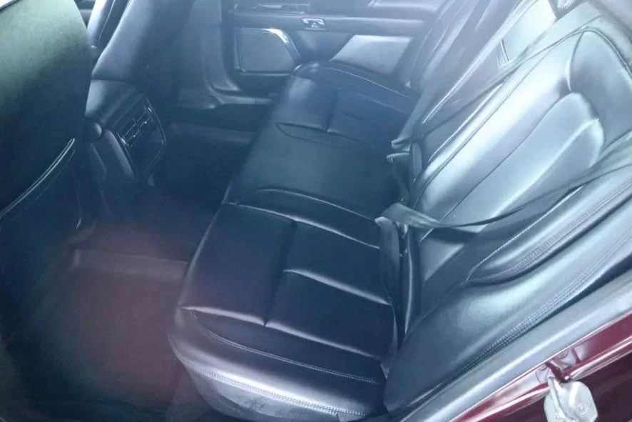 2018 Lincoln Continental 10th Gen - Image 5 of 8