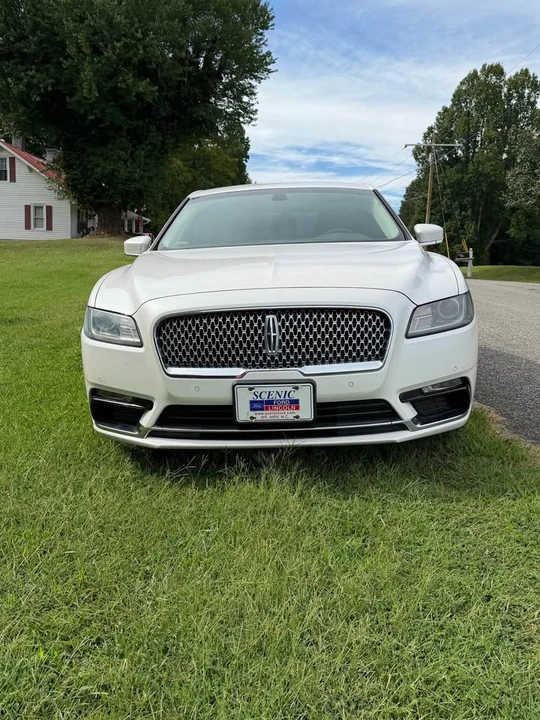 2018 Lincoln Continental 10th Gen - Image 5 of 12