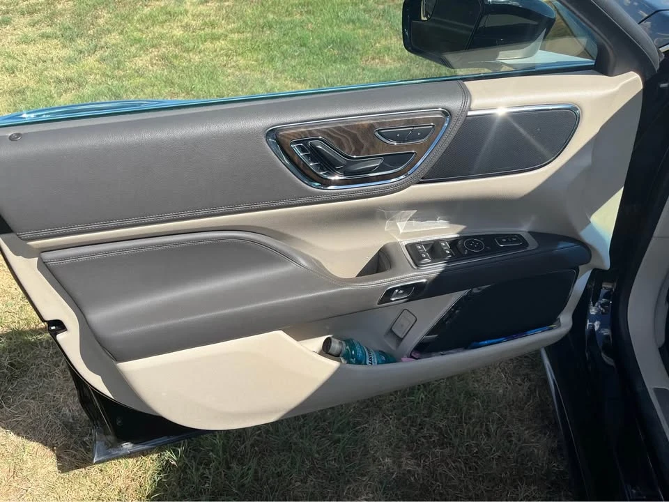 2018 Lincoln Continental 10th Gen - Image 9 of 13