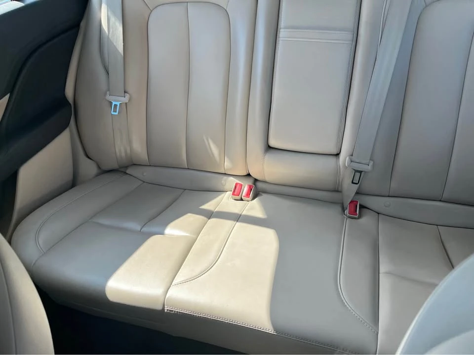 2018 Lincoln Continental 10th Gen - Image 11 of 13