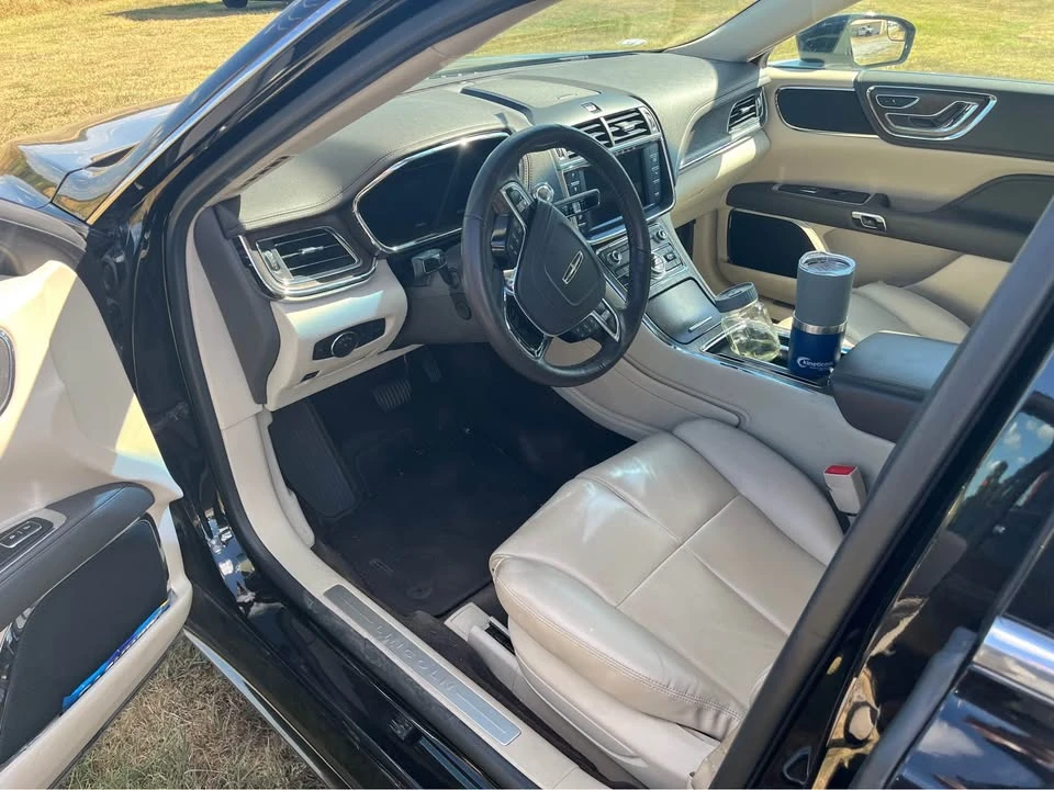 2018 Lincoln Continental 10th Gen - Image 8 of 13