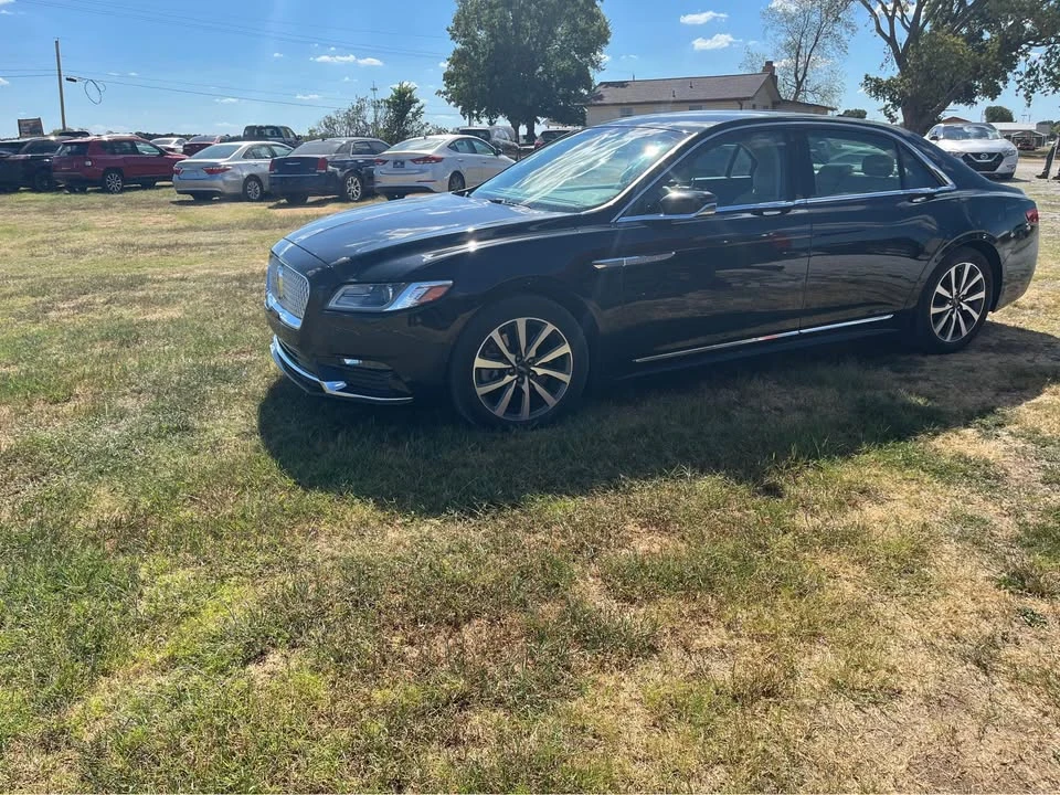 2018 Lincoln Continental 10th Gen - Image 3 of 13