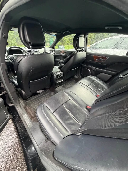 2018 Lincoln Continental 10th Gen - Image 4 of 9