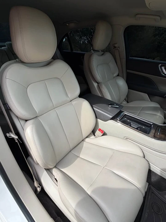 2018 Lincoln Continental 10th Gen - Image 10 of 12