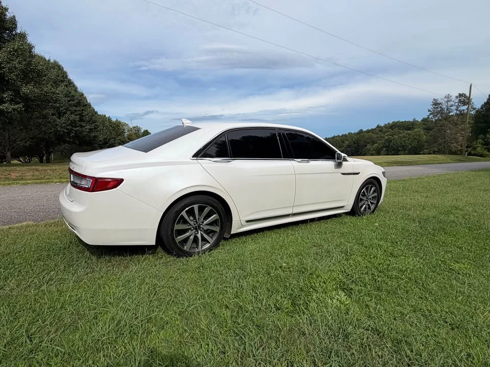 2018 Lincoln Continental 10th Gen - Image 4 of 12