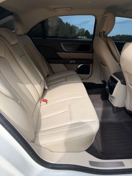 2018 Lincoln Continental 10th Gen - Image 6 of 12