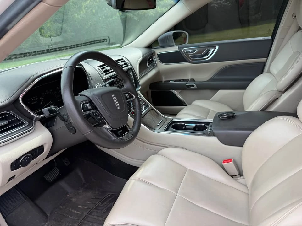 2018 Lincoln Continental 10th Gen - Image 7 of 12