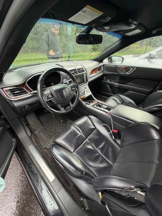 2018 Lincoln Continental 10th Gen - Image 3 of 9
