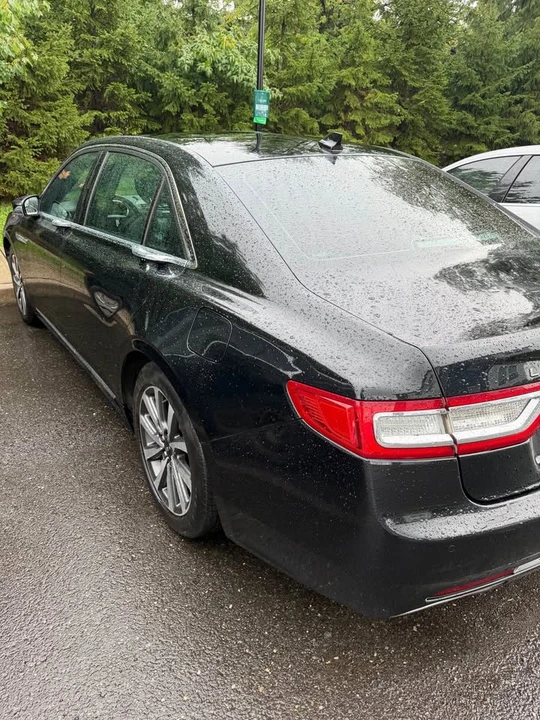 2018 Lincoln Continental 10th Gen - Image 9 of 9