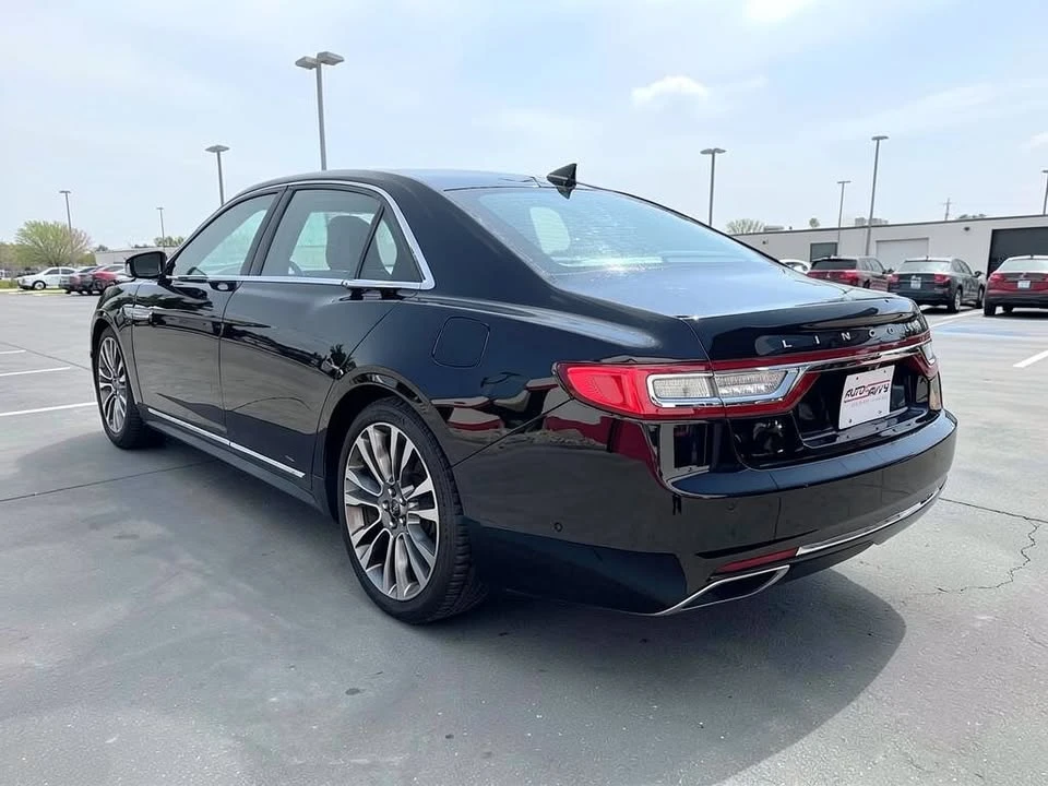 2018 Lincoln Continental 10th Gen - Image 4 of 19