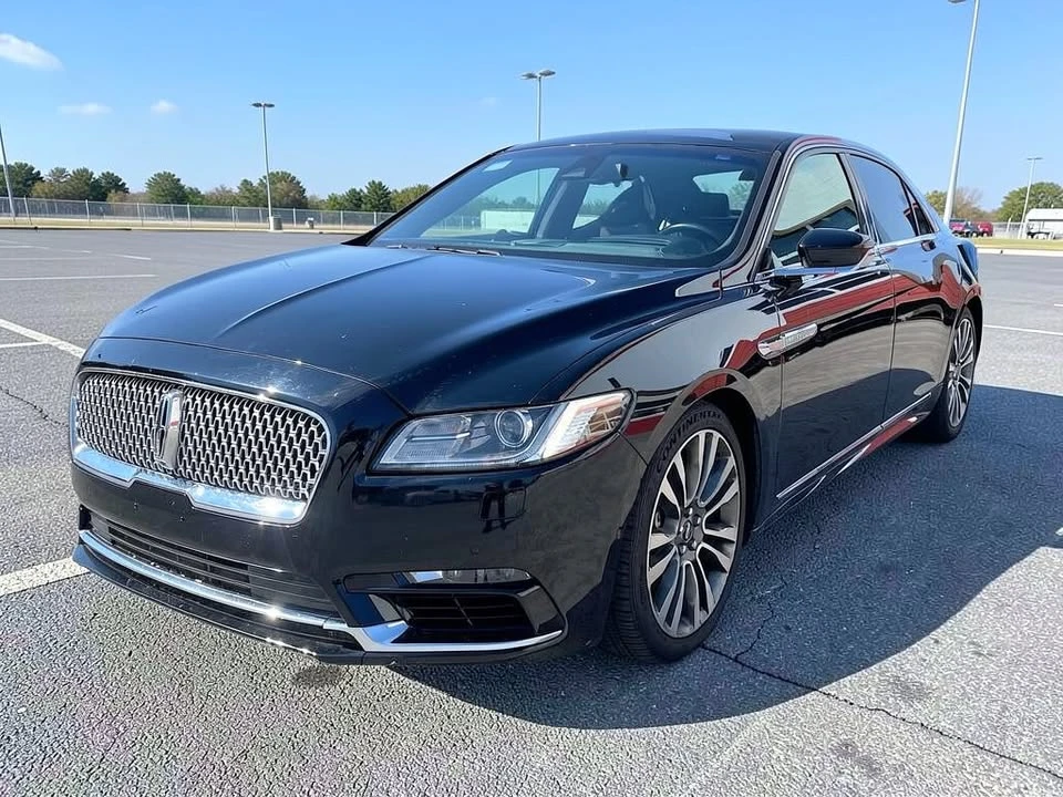 2018 Lincoln Continental 10th Gen - Image 3 of 19
