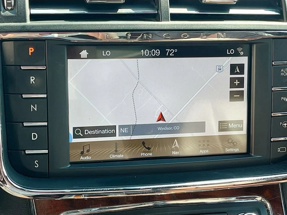 2018 Lincoln Continental 10th Gen - Image 10 of 19