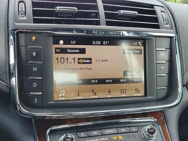 2018 Lincoln Continental 10th Gen - Image 14 of 18