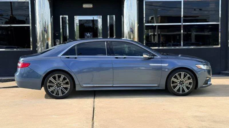 2018 Lincoln Continental 10th Gen - Image 3 of 11