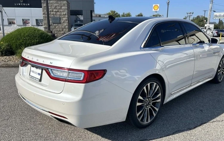 2018 Lincoln Continental 10th Gen - Image 3 of 8