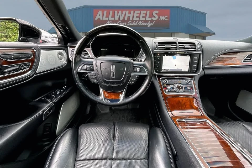 2018 Lincoln Continental 10th Gen - Image 5 of 20