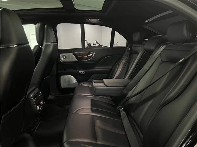 2018 Lincoln Continental 10th Gen - Image 18 of 20