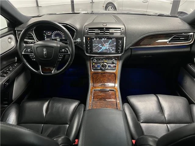 2018 Lincoln Continental 10th Gen - Image 11 of 20