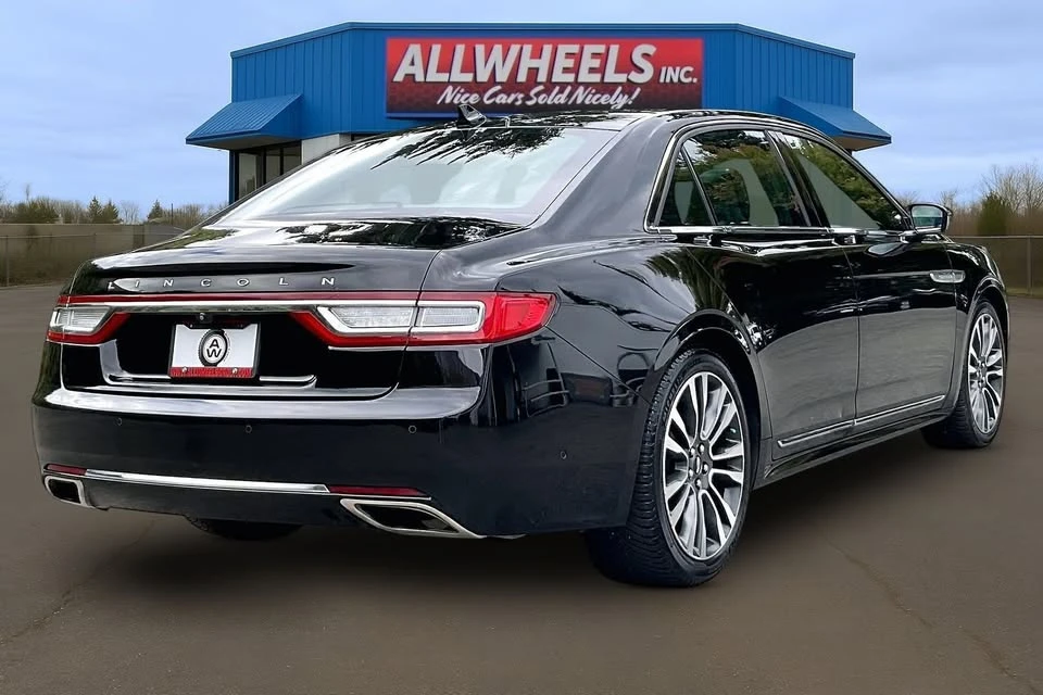2018 Lincoln Continental 10th Gen - Image 12 of 20