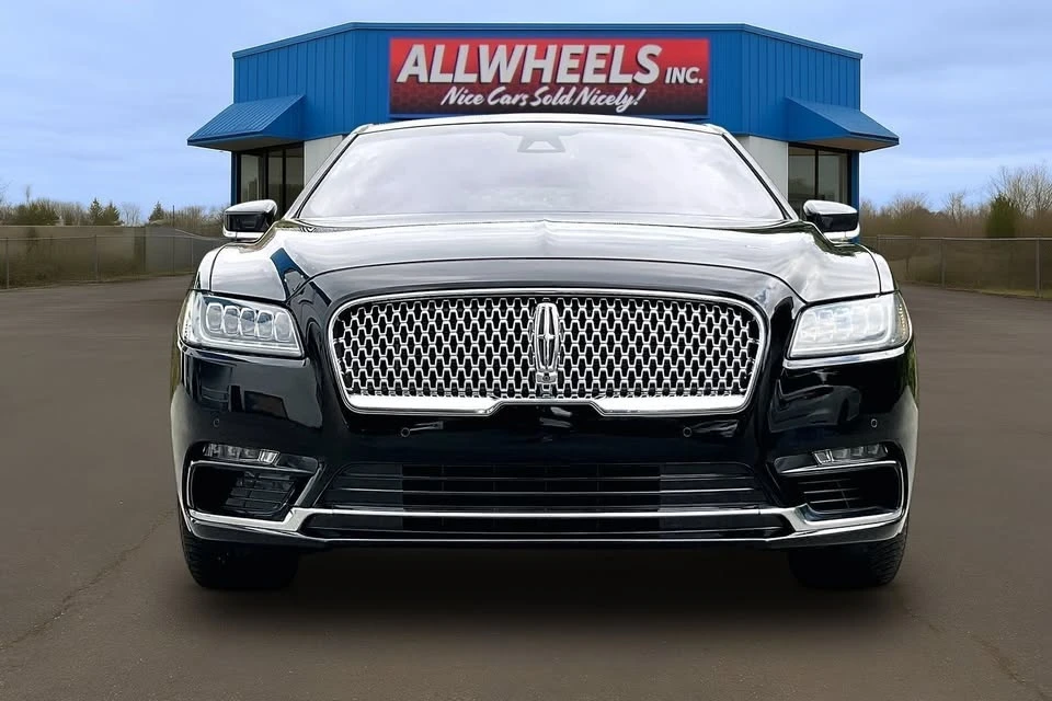 2018 Lincoln Continental 10th Gen - Image 3 of 20