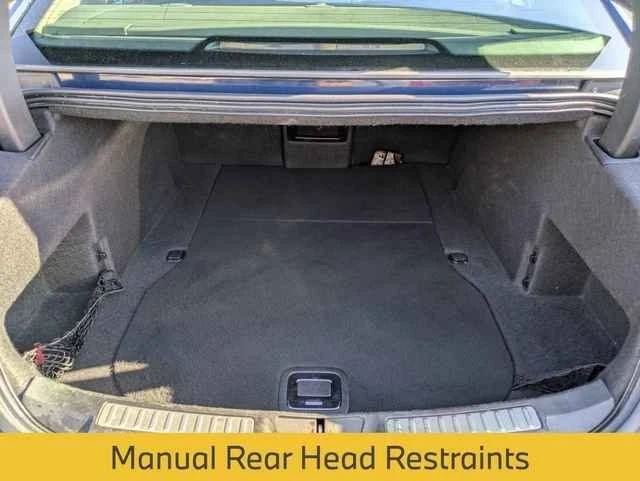 2018 Lincoln Continental 10th Gen - Image 17 of 20