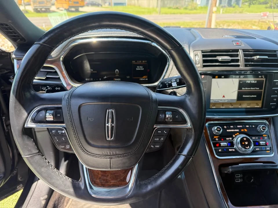 2018 Lincoln Continental 10th Gen - Image 10 of 13