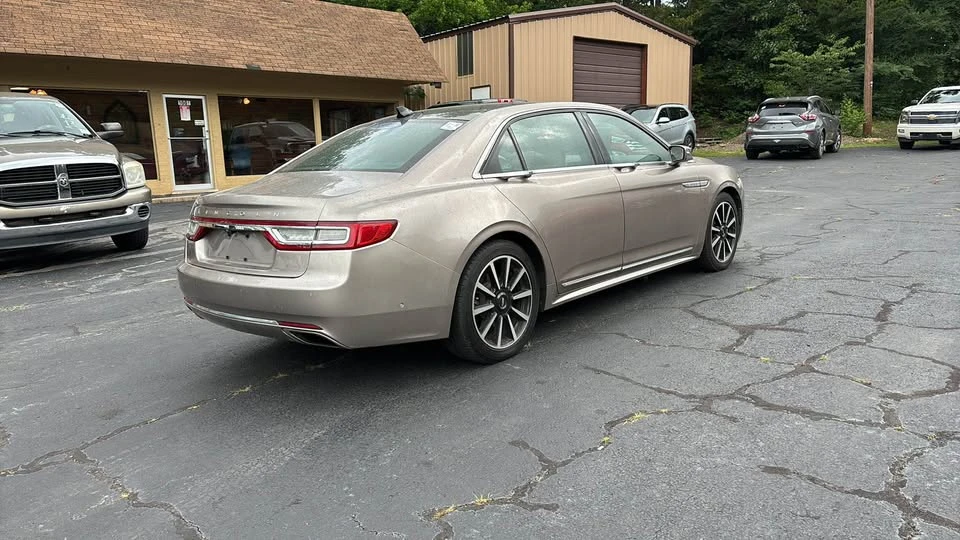 2018 Lincoln Continental 10th Gen - Image 3 of 7