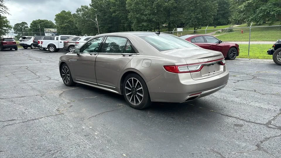 2018 Lincoln Continental 10th Gen - Image 4 of 7