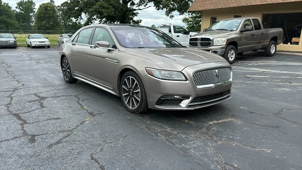 2018 Lincoln Continental 10th Gen - Image 2 of 7
