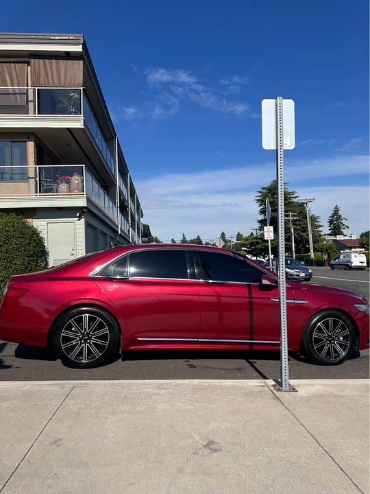 2018 Lincoln Continental 10th Gen - Image 3 of 6